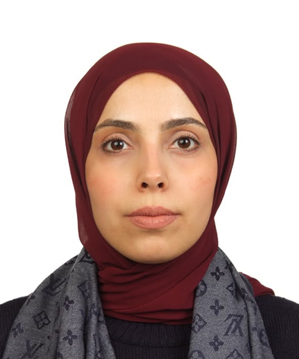 Farah Said، معلمة الرياضيات
